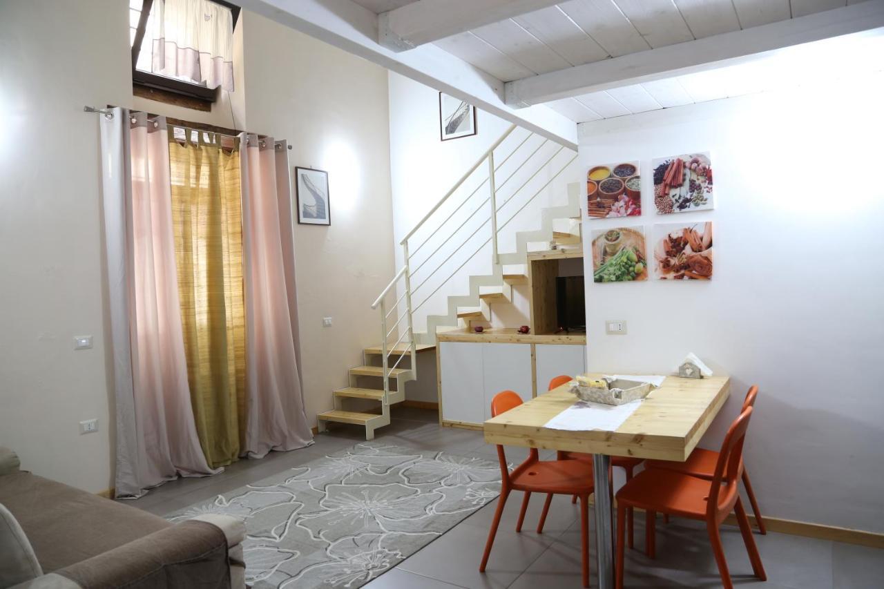 Appartamenti Laura Wi-Fi Curti Buitenkant foto