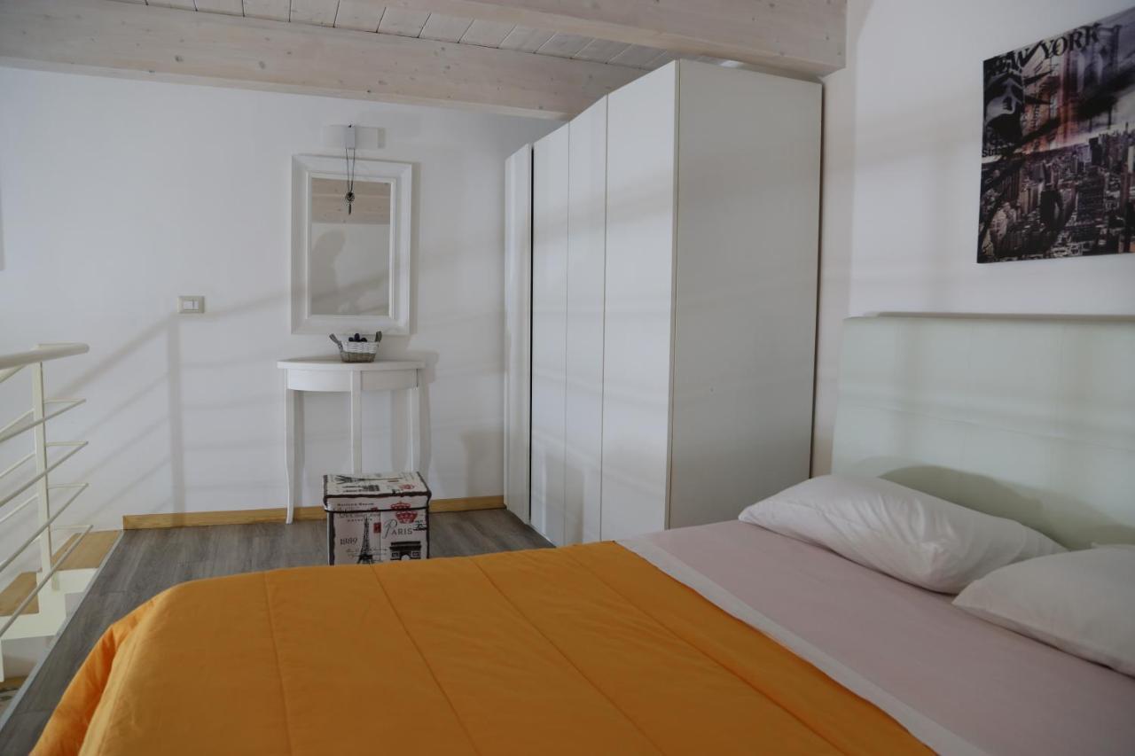 Appartamenti Laura Wi-Fi Curti Buitenkant foto